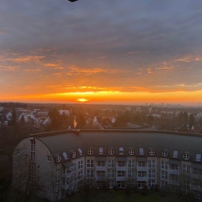 DAILY – IDEA – Golden dusk view in Frankfurt , Germany